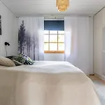 Hanhenpesae By Interhome * Rautalampi