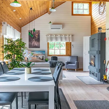 Hanhenpesae By Interhome