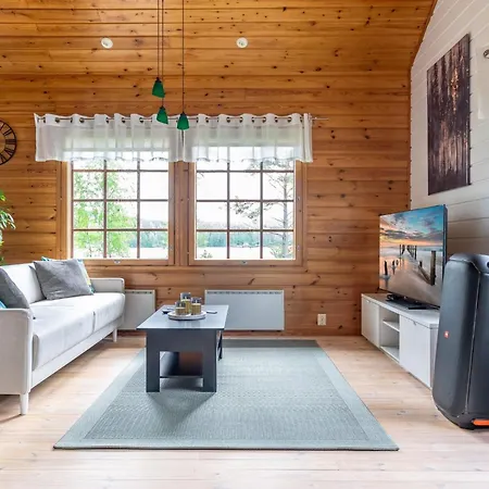 別荘 Hanhenpesae By Interhome