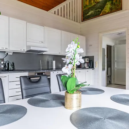 別荘 Hanhenpesae By Interhome *