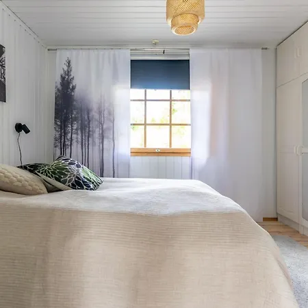 Hanhenpesae By Interhome * Rautalampi