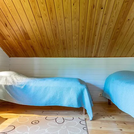 Hanhenpesae By Interhome Rautalampi